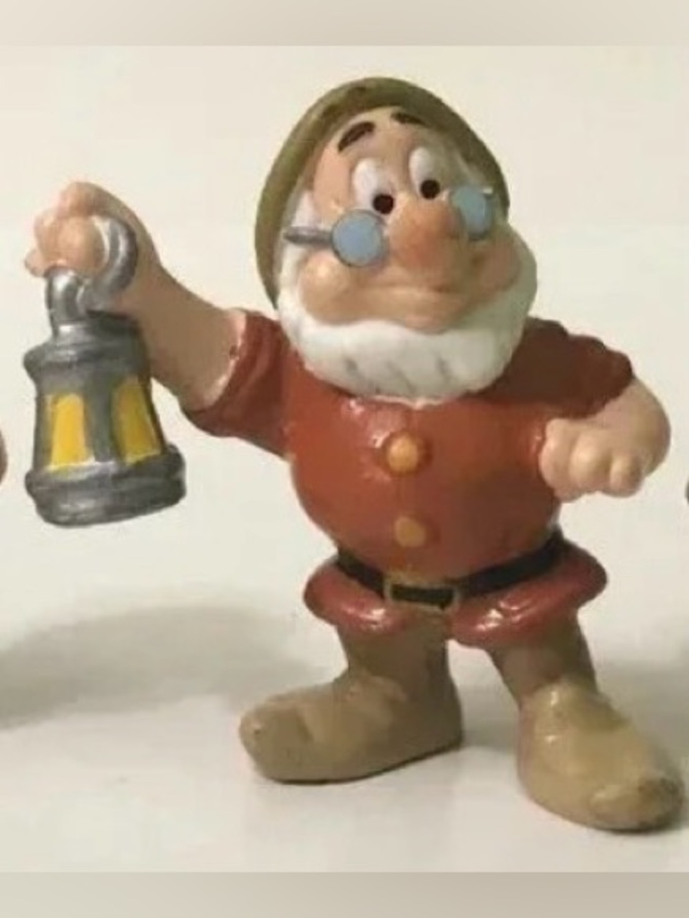 DISNEY - SNOW WHITE AND THE SEVEN DWARFS - DOC DWARF
